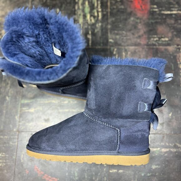 UGG Classic Bailey Bow Boot "Navy Blue" Size 6 CLEAN OG RARE - Picture 2 of 7